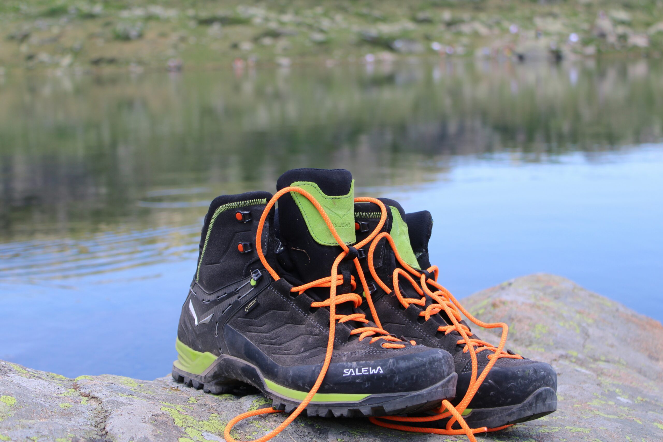 an image of one of the best men's hiking shoes for beginners